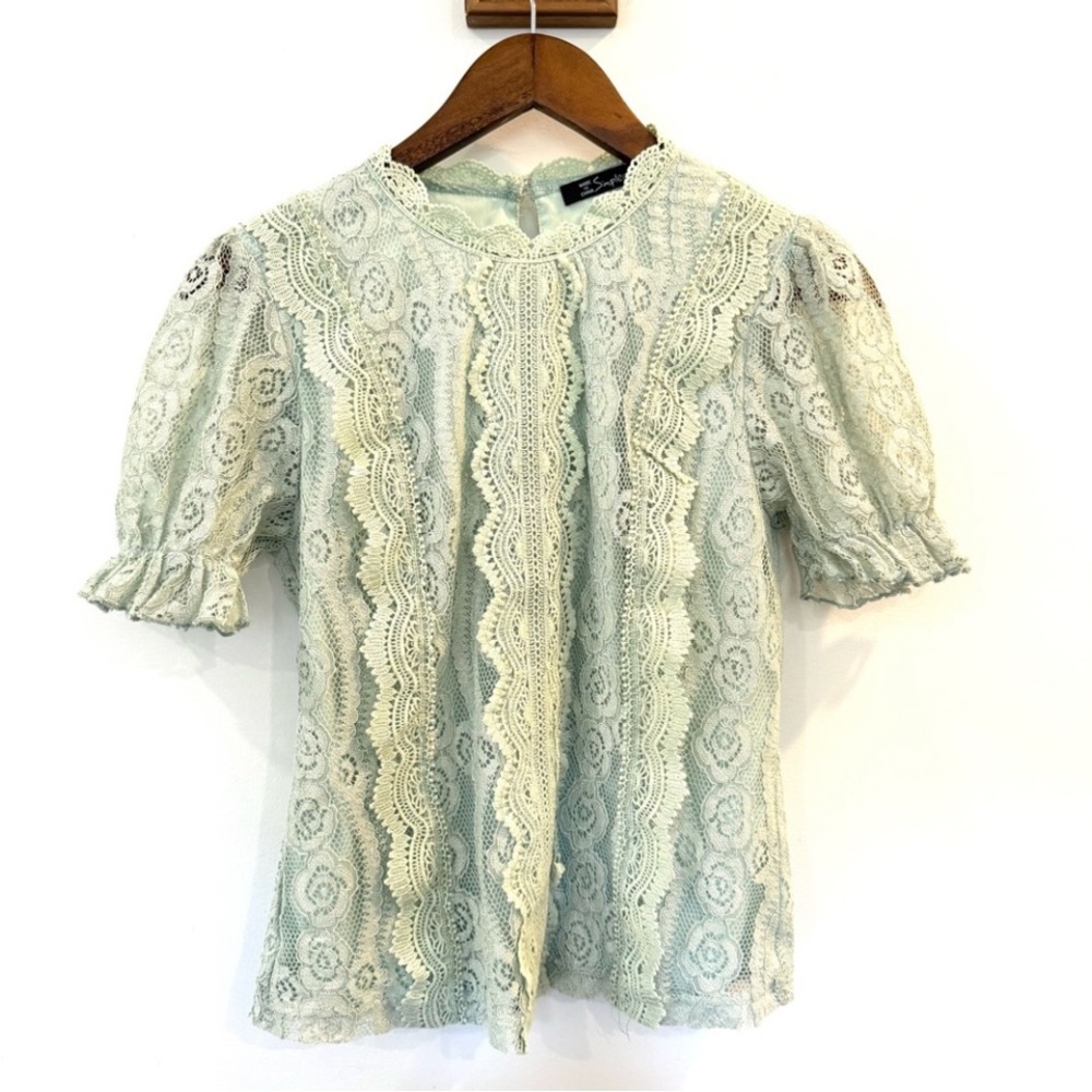 Simplee Puff Sleeve Keyhole Back Lace Blouse SMALL Green Feminine Coquette Fairy - Picture 5 of 14
